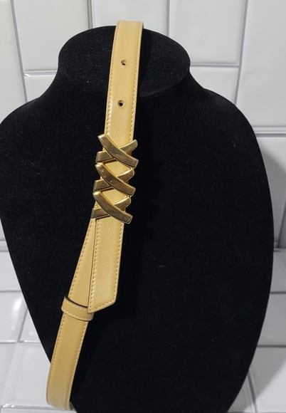 PALOMA PICASSO Made in Italy Leather Italian Belt with Gold  display picture 3